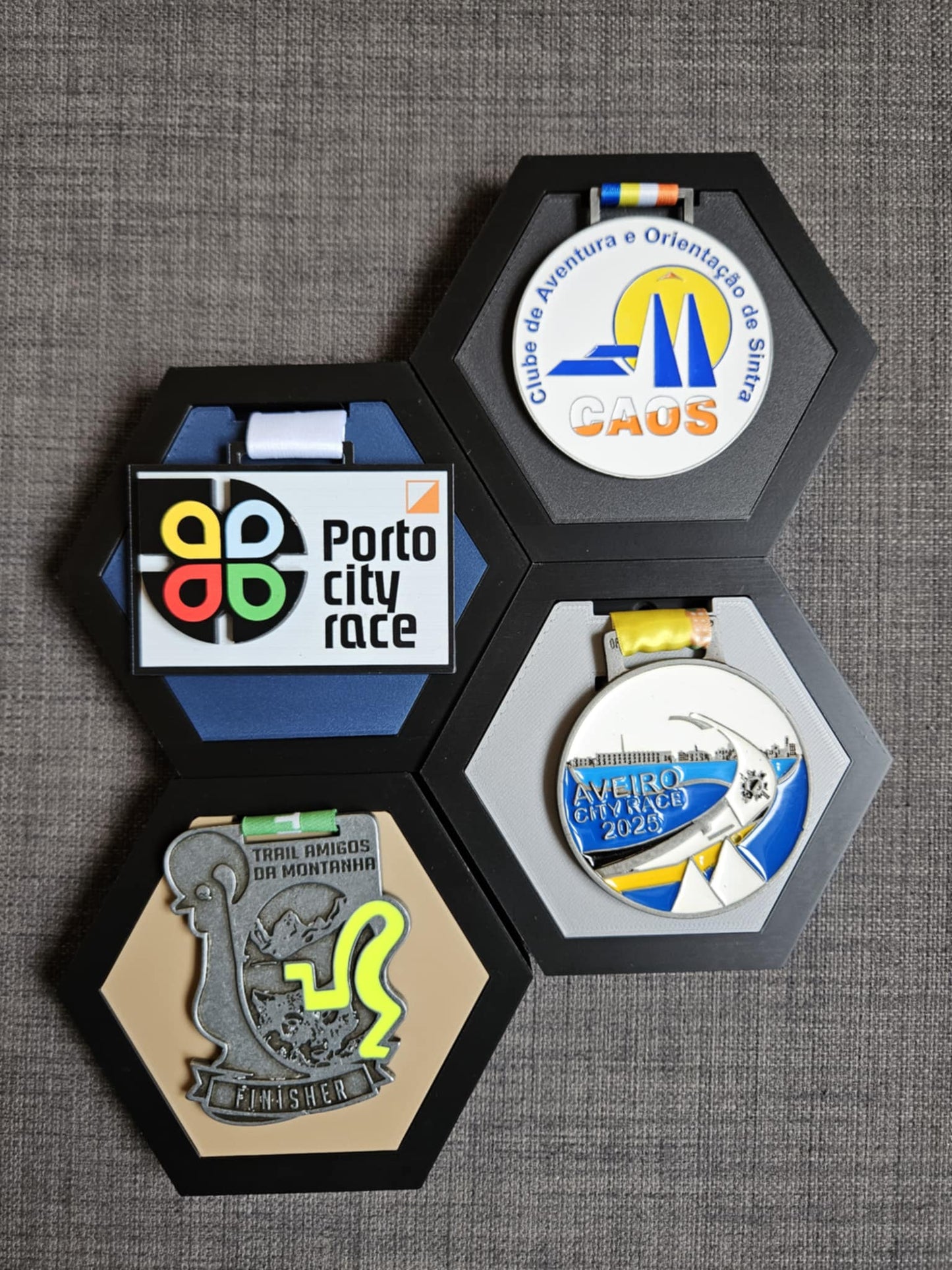 Suporte de Parede Hexagonal para Medalhas